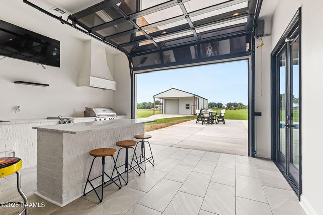 100 Viaulet Road, Youngsville, LA 70592