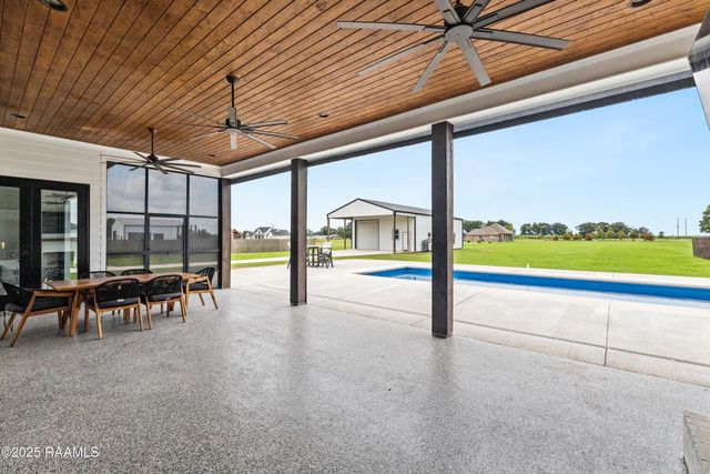 100 Viaulet Road, Youngsville, LA 70592