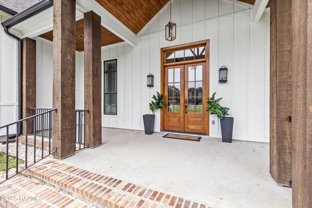 100 Viaulet Road, Youngsville, LA 70592