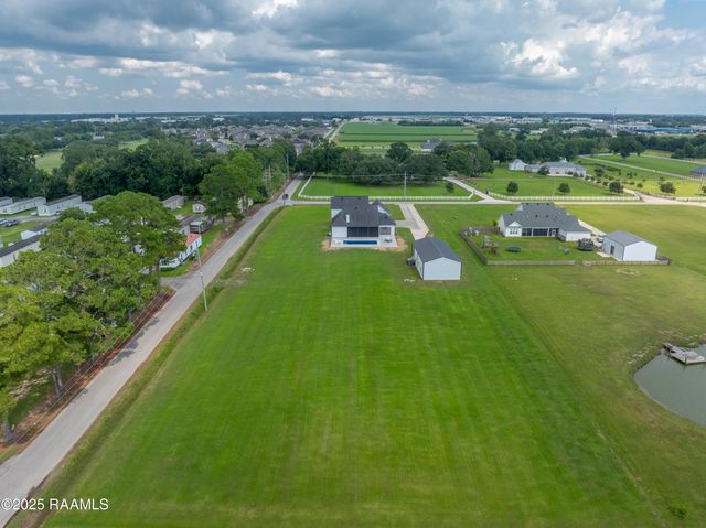 100 Viaulet Road, Youngsville, LA 70592