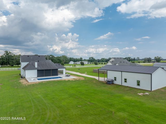 100 Viaulet Road, Youngsville, LA 70592