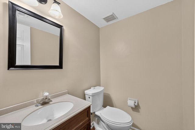 89 KETTLEBROOK DR, Mt Laurel, NJ 08054