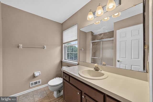89 KETTLEBROOK DR, Mt Laurel, NJ 08054