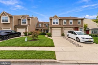 89 KETTLEBROOK DR, Mt Laurel, NJ 08054