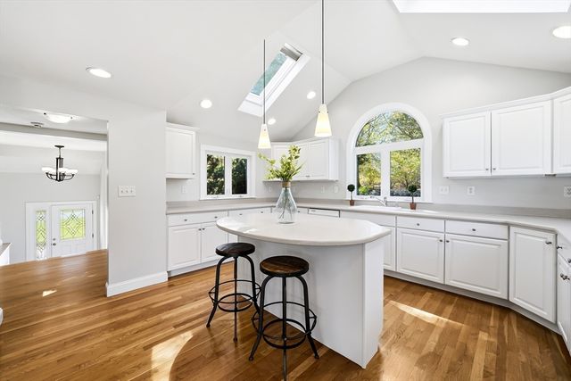 98 Blossomcrest Rd, Lexington, MA 02421