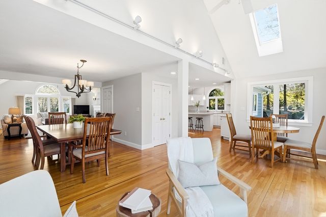 98 Blossomcrest Rd, Lexington, MA 02421