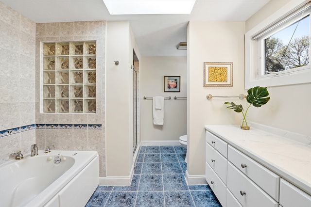 98 Blossomcrest Rd, Lexington, MA 02421