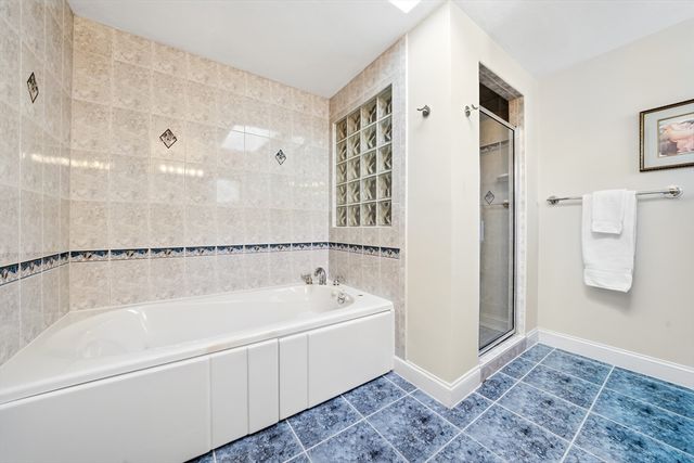 98 Blossomcrest Rd, Lexington, MA 02421