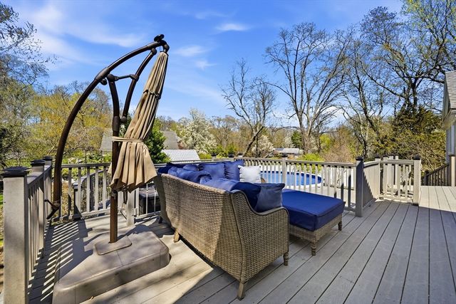 98 Blossomcrest Rd, Lexington, MA 02421