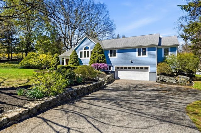 98 Blossomcrest Rd, Lexington, MA 02421
