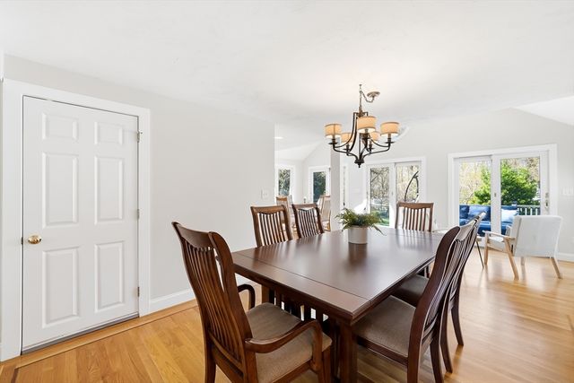 98 Blossomcrest Rd, Lexington, MA 02421