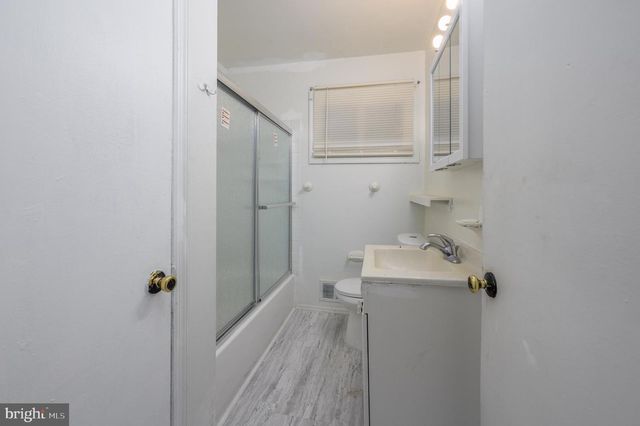 3 LAURIE WAY, Burlington, NJ 08016