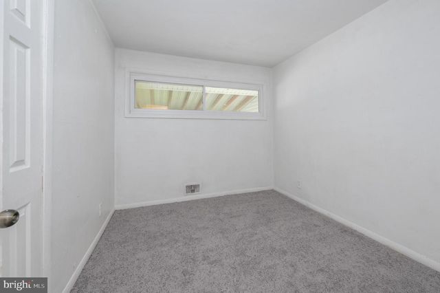 3 LAURIE WAY, Burlington, NJ 08016