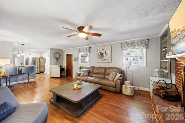1206 South Point Road, Belmont, NC 28012