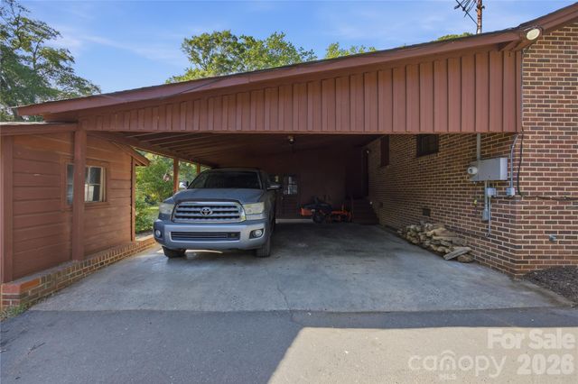 1206 South Point Road, Belmont, NC 28012