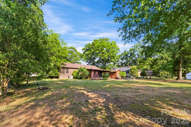 1206 South Point Road, Belmont, NC 28012