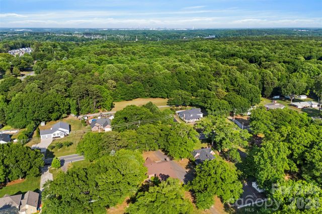 1206 South Point Road, Belmont, NC 28012