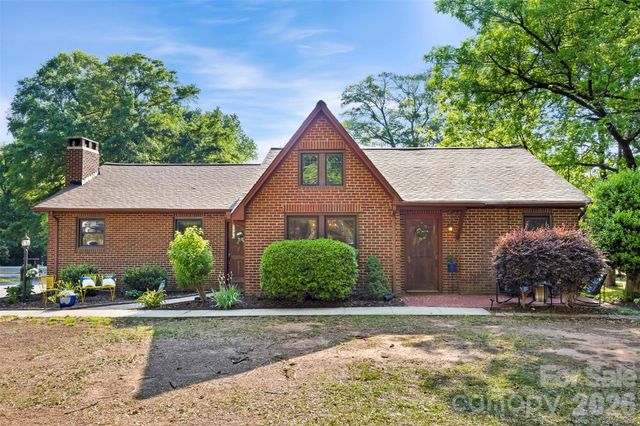 1206 South Point Road, Belmont, NC 28012