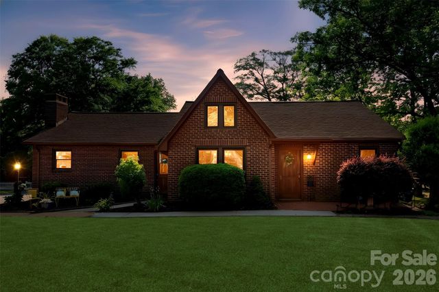 1206 South Point Road, Belmont, NC 28012