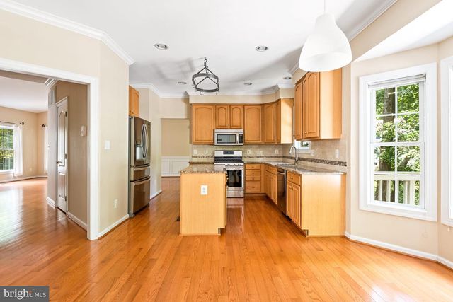 2202 SARAH WOODS CT, Vienna, VA 22182