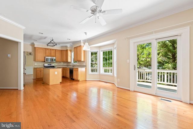 2202 SARAH WOODS CT, Vienna, VA 22182