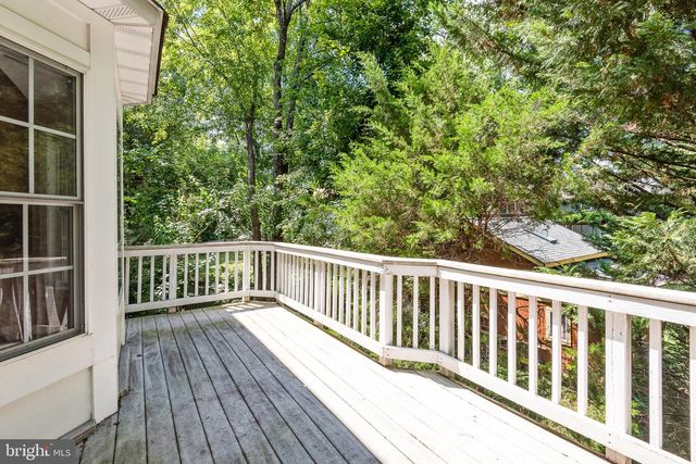 2202 SARAH WOODS CT, Vienna, VA 22182