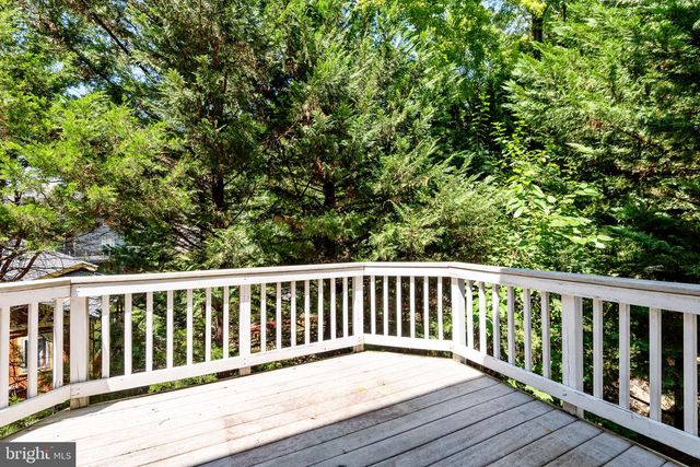 2202 SARAH WOODS CT, Vienna, VA 22182