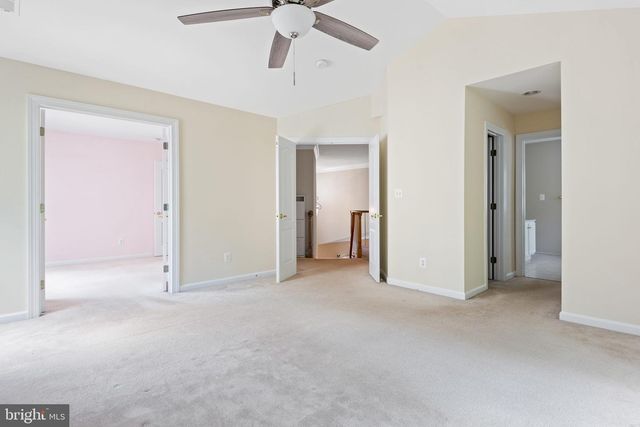 2202 SARAH WOODS CT, Vienna, VA 22182