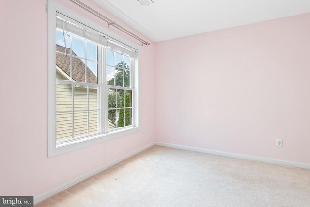 2202 SARAH WOODS CT, Vienna, VA 22182