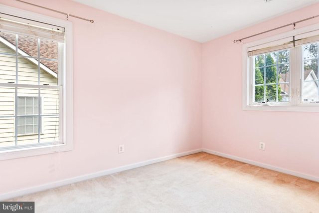 2202 SARAH WOODS CT, Vienna, VA 22182