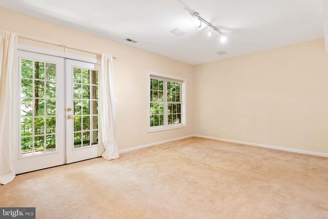 2202 SARAH WOODS CT, Vienna, VA 22182
