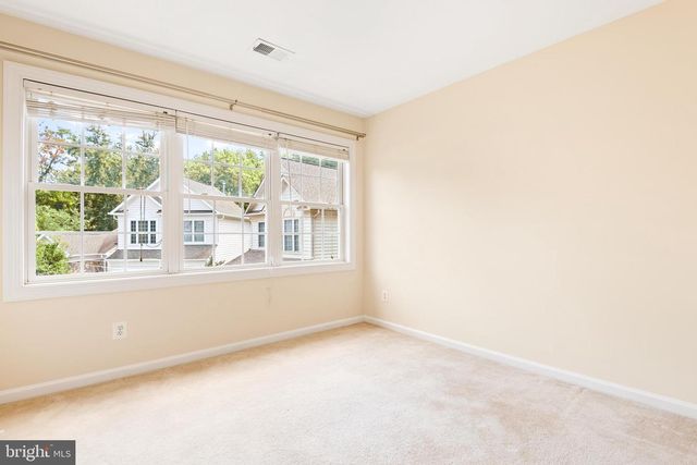 2202 SARAH WOODS CT, Vienna, VA 22182