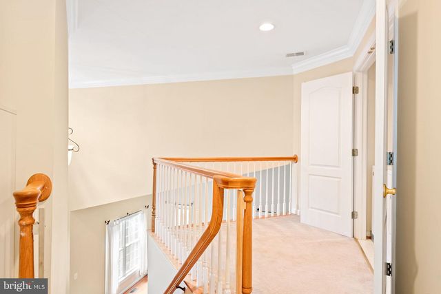 2202 SARAH WOODS CT, Vienna, VA 22182