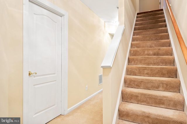 2202 SARAH WOODS CT, Vienna, VA 22182