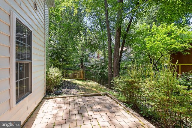 2202 SARAH WOODS CT, Vienna, VA 22182