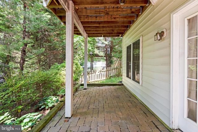 2202 SARAH WOODS CT, Vienna, VA 22182