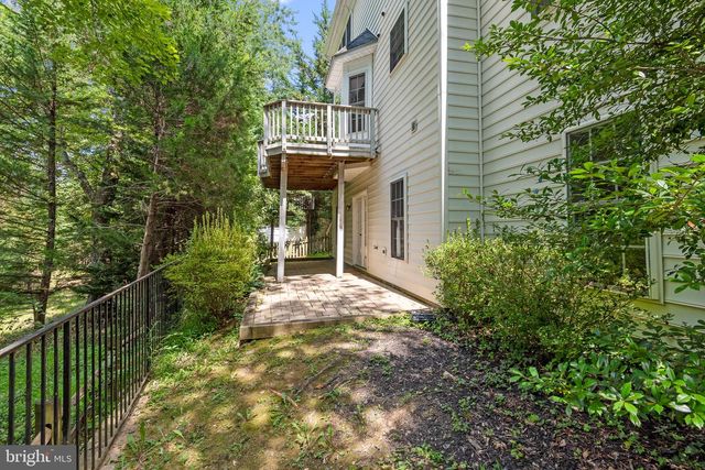 2202 SARAH WOODS CT, Vienna, VA 22182