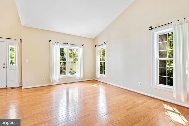 2202 SARAH WOODS CT, Vienna, VA 22182