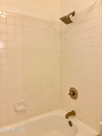 4213 W CALAVAR Road, Phoenix, AZ 85053