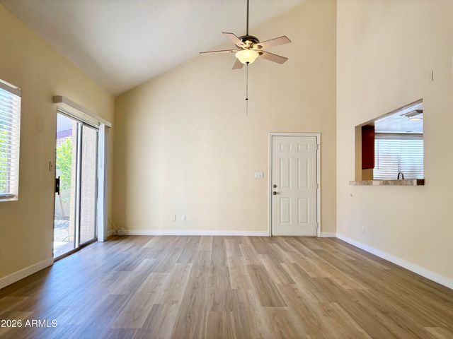 4213 W CALAVAR Road, Phoenix, AZ 85053