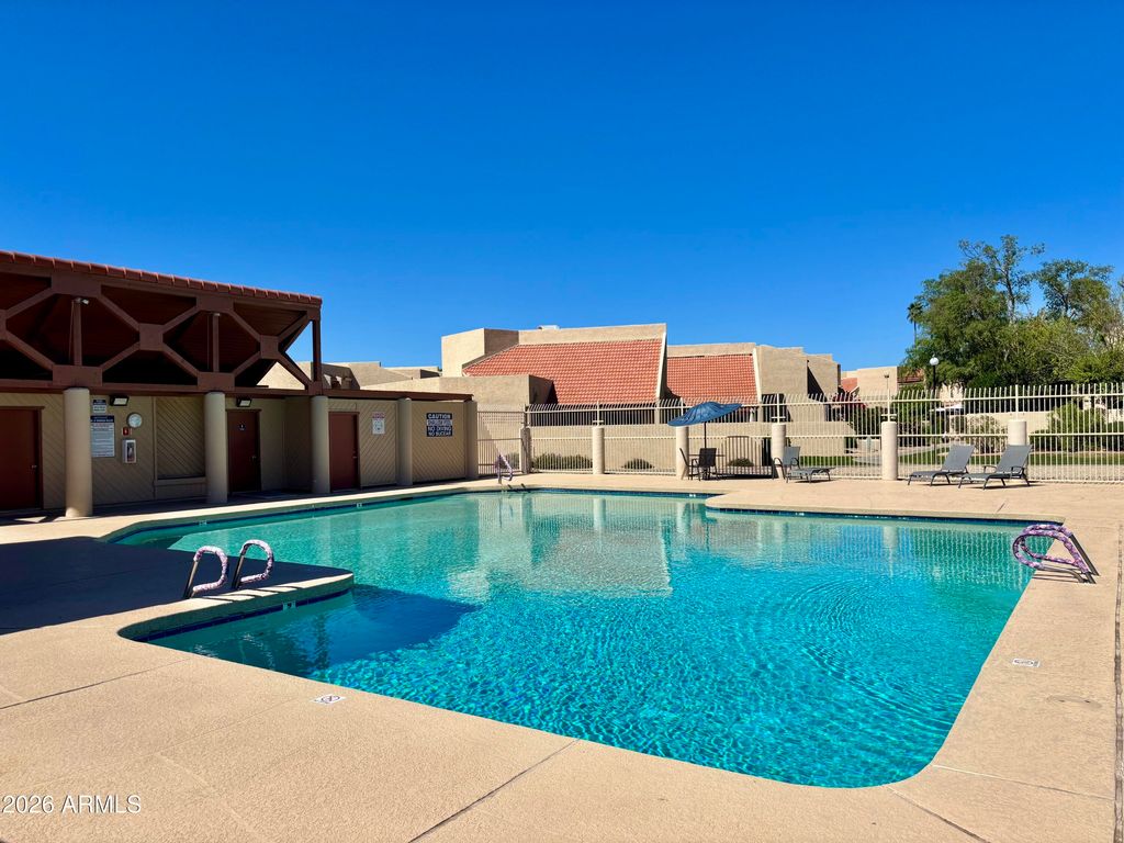 Image 25 of property listing at 4213 W CALAVAR Road, Phoenix, AZ 85053