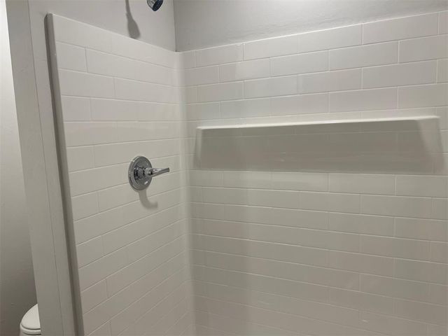 1208 E Ruger Lane, Mustang, OK 73064