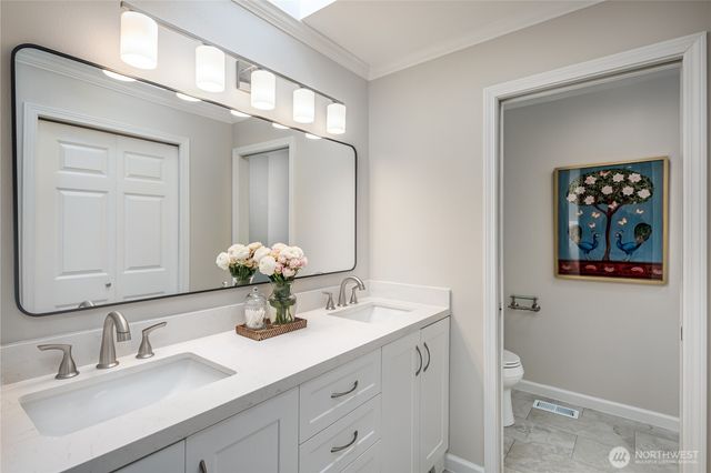703 245th Place NE, Sammamish, WA 98074