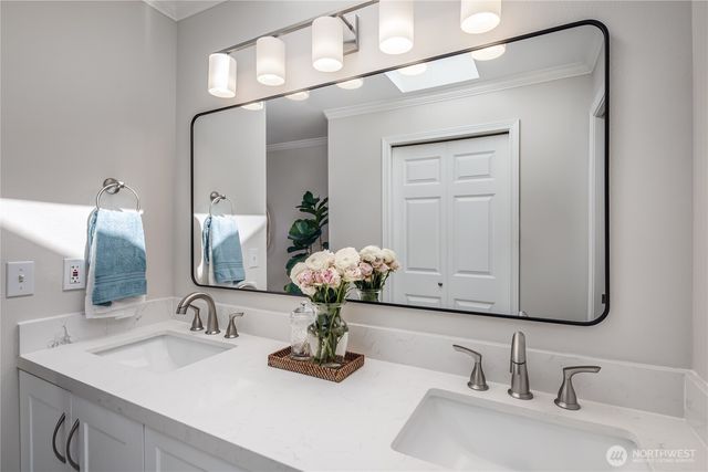 703 245th Place NE, Sammamish, WA 98074