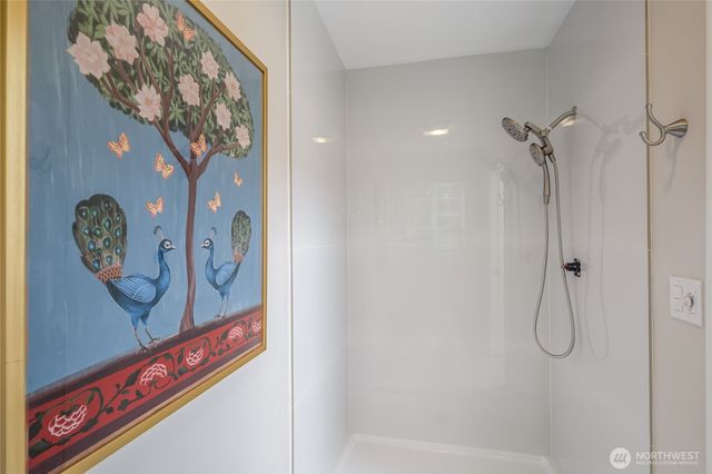 703 245th Place NE, Sammamish, WA 98074