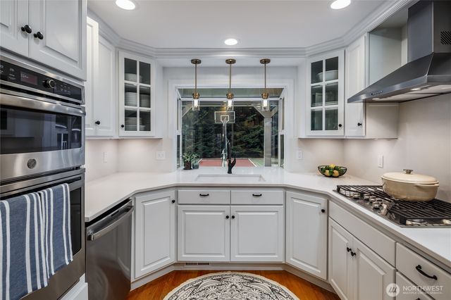 703 245th Place NE, Sammamish, WA 98074