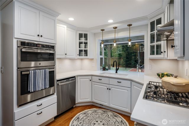 703 245th Place NE, Sammamish, WA 98074