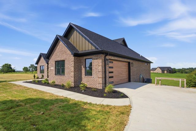 966 Champion Way, Richmond, KY 40475