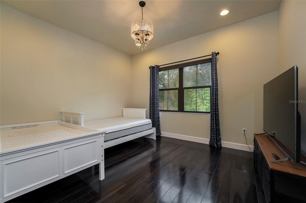 Image 28 of property listing at Address unavailable.
