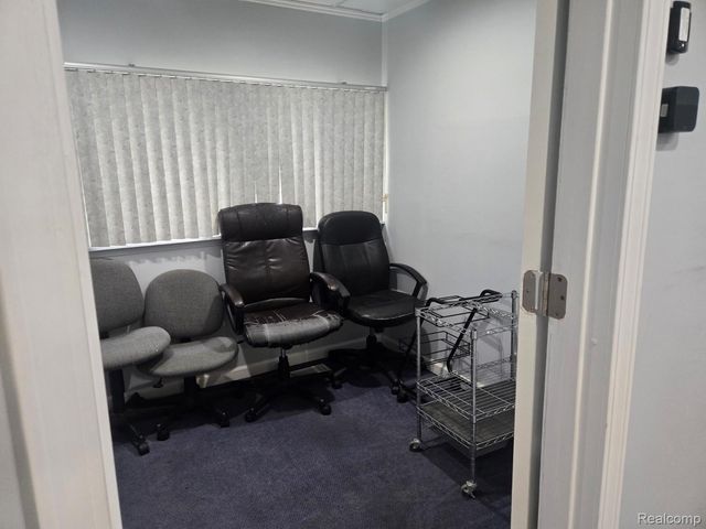 24306 Eureka Road, Taylor, MI 48180
